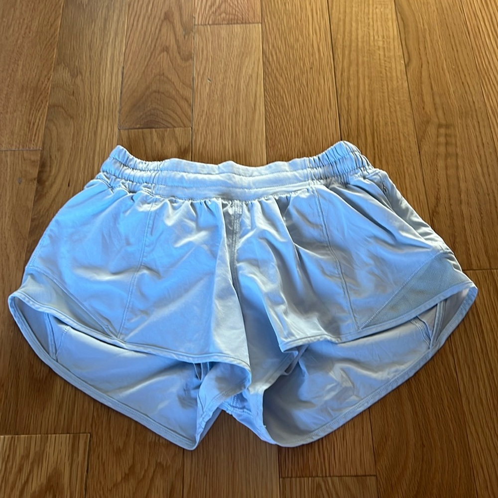Lululemon Hotty Hot High-Rise Lined Short 2.5"